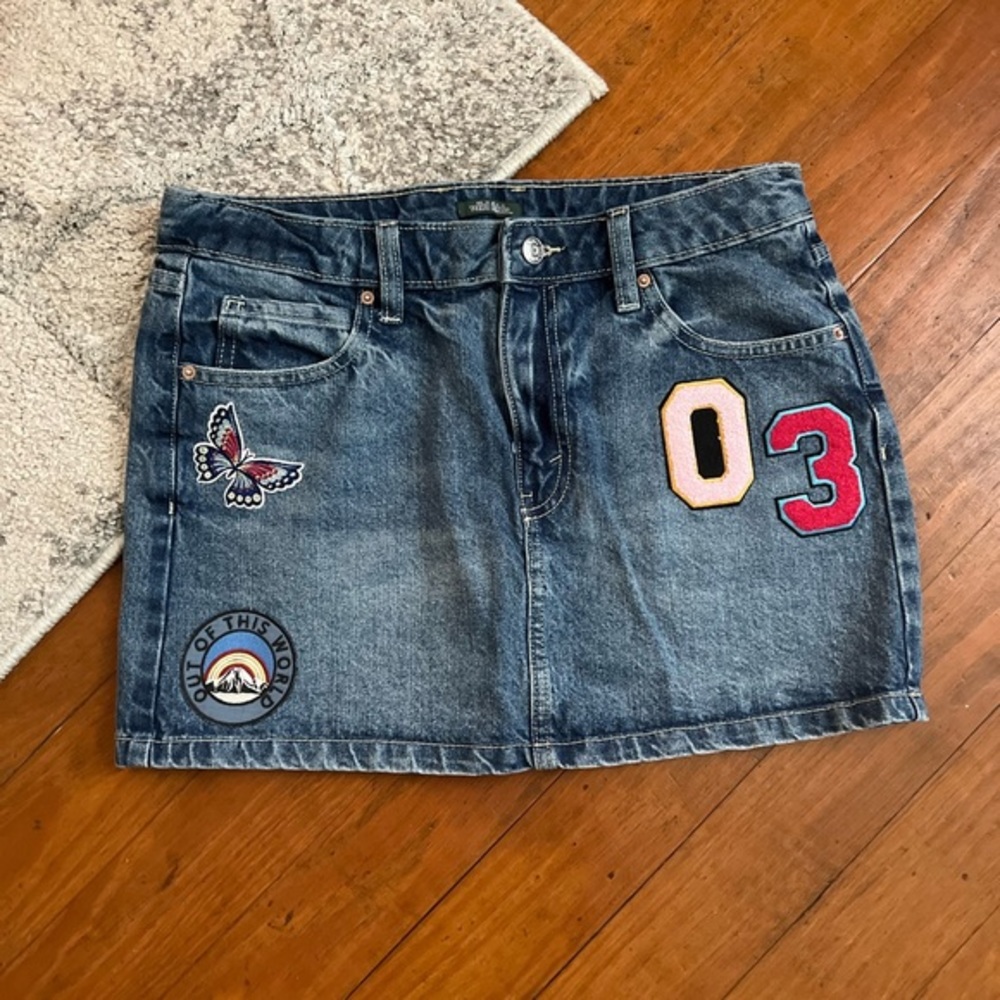 Wild Fable Women's Size 6 Denim Mini Skirt, Number 03, Blue With 3 Patches